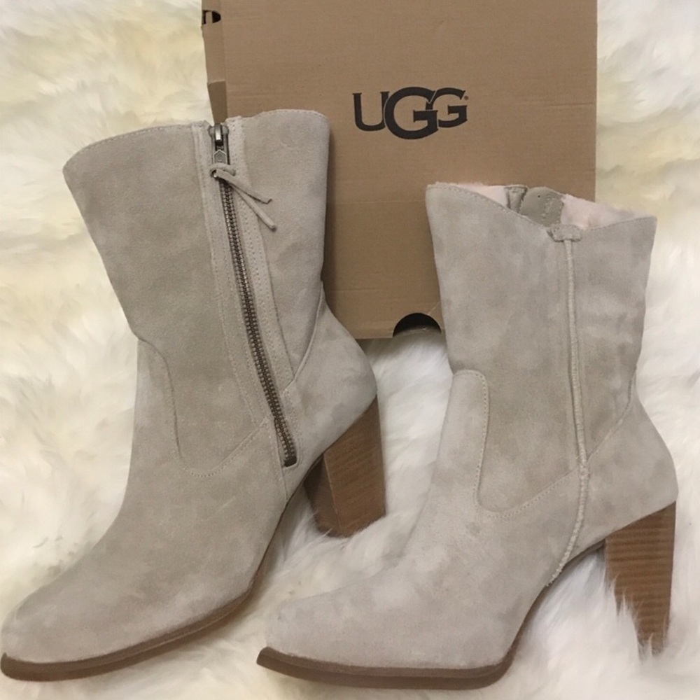 BNIB Ugg LYNDA HOST PICK Natural Suede Sheepskin 7